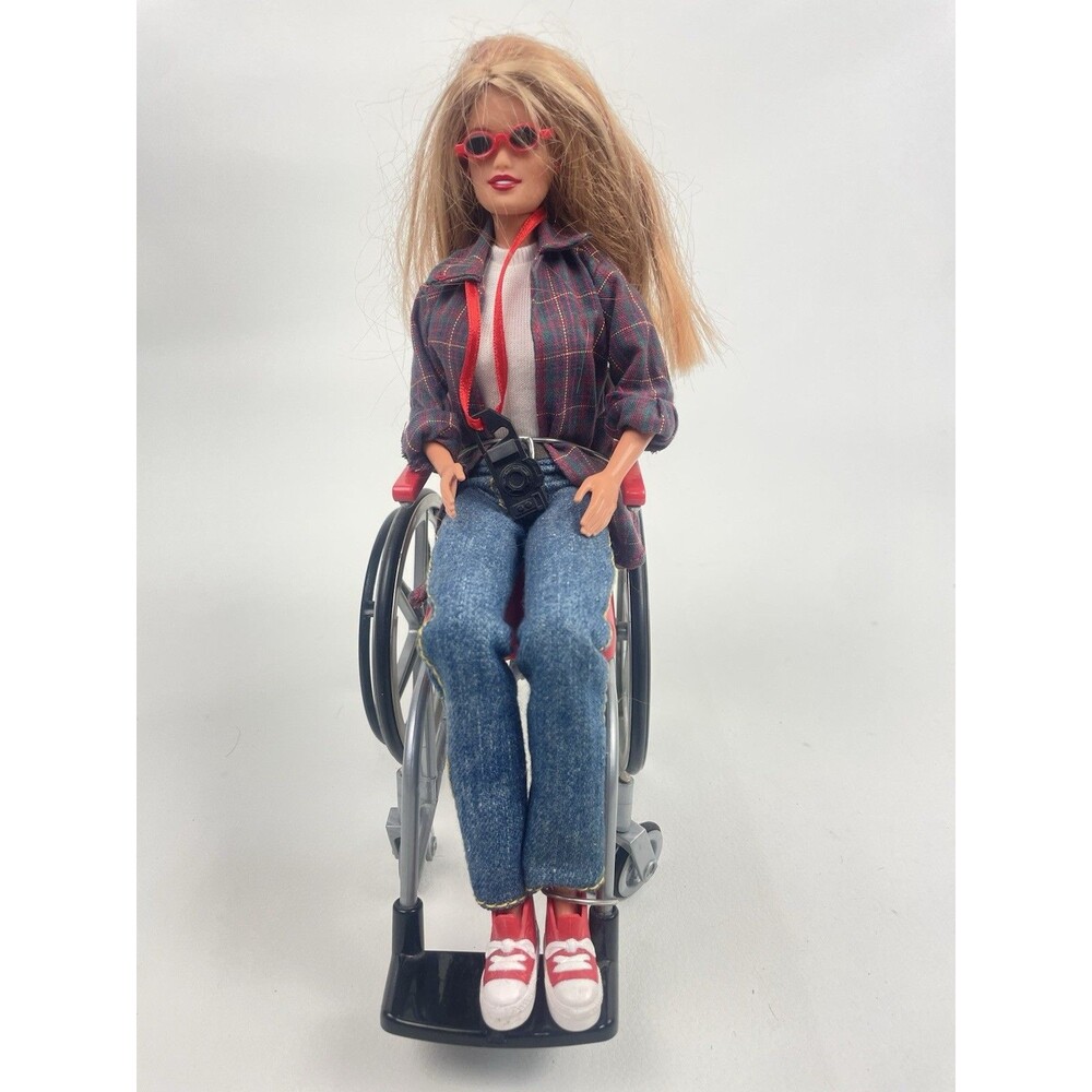 Mattel Barbie Becky Doll School Photographer w/Wheelchair & Accessories 1995